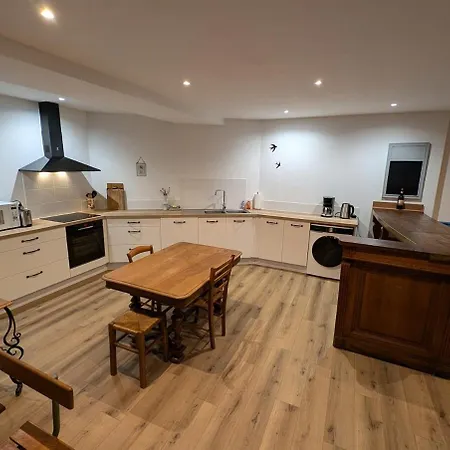 Grande Maison De Bourg Au Bord De La Riviere Dom wakacyjny