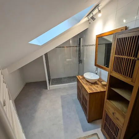 Grande Maison De Bourg Au Bord De La Riviere Dom wakacyjny *