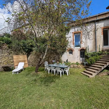 Grande Maison De Bourg Au Bord De La Riviere