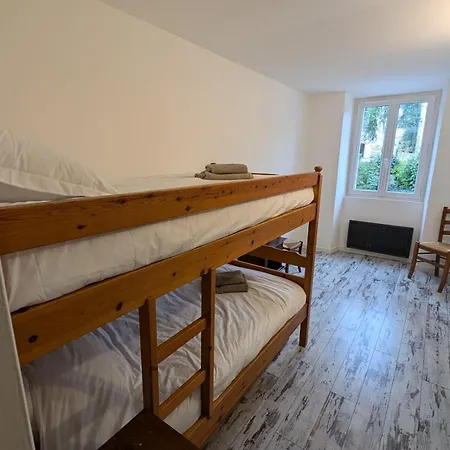 Grande Maison De Bourg Au Bord De La Riviere Dom wakacyjny