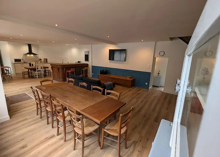 Grande Maison De Bourg Au Bord De La Riviere Ferienhaus La Seguiniere