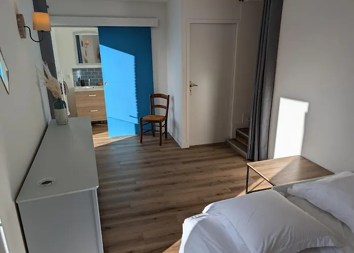 Ferienhaus Grande Maison De Bourg Au Bord De La Riviere *