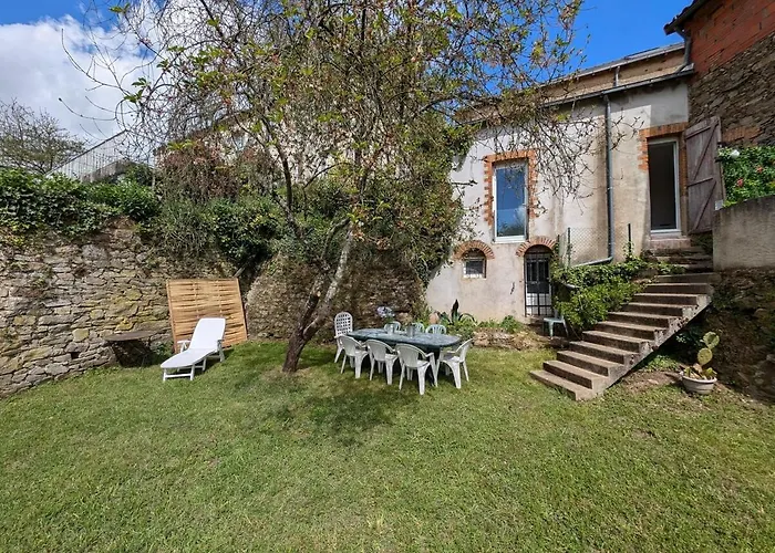 Grande Maison De Bourg Au Bord De La Riviere